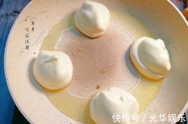 做什么蛋糕?蛋奶酥比蛋糕更容易上手,而且口味更香酥