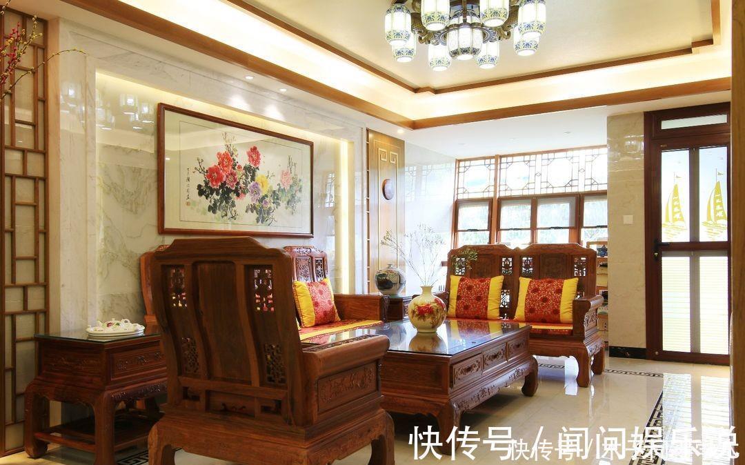 曹文轩|90后小夫妻却偏爱中式装修,去除繁琐设计,书房的设计更为独特!