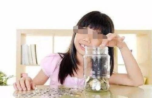 轩轩|6岁男孩50元只买回一袋盐,亲妈上门讨说法,收银员自己看监控