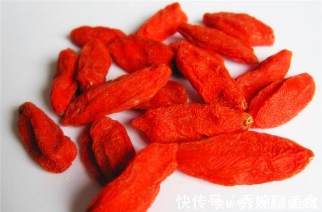 降血壓|吃枸杞子是降血壓還是升血壓？專家的回答，各位或許真的想不到