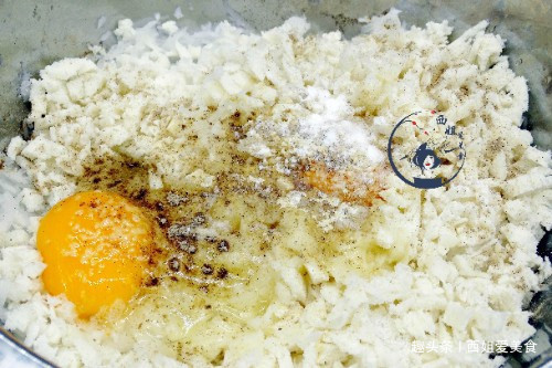 姥姥|做萝卜丸子时，放淀粉就不对了！教会你正确做法，外酥里嫩香极了