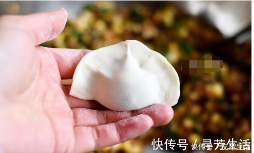 调制|我家隔三差五就用它包饺子,比韭菜香,比白菜营养,出锅能吃30个