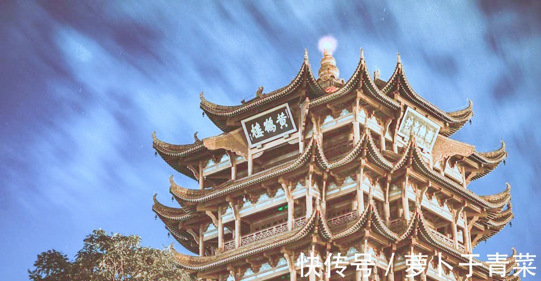 滕王阁|中国最有名的四大名楼，最后一座争议不休，你去过其中的几座呢！