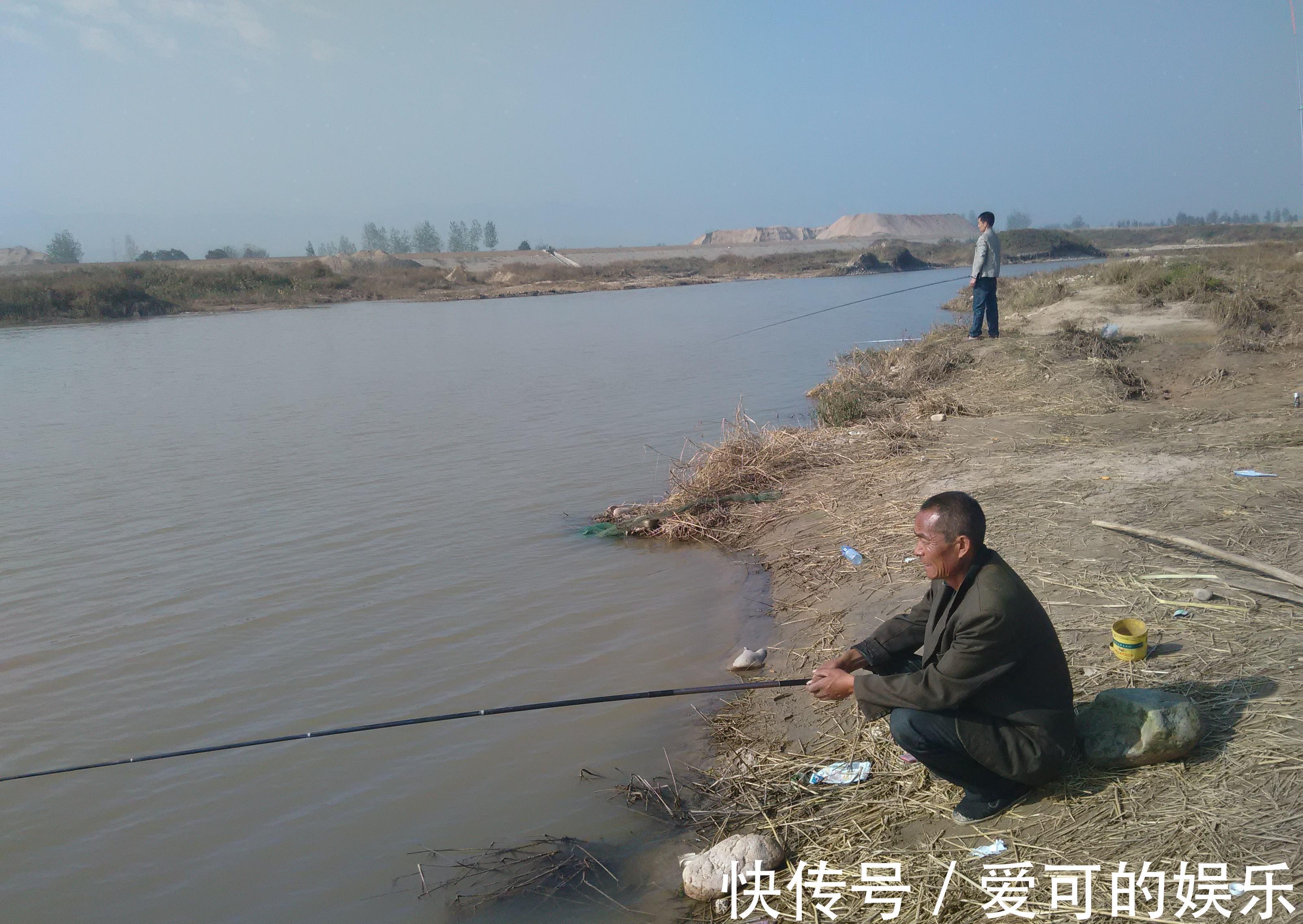 霜降到立冬，钓深还是钓浅，选对了连杆若等闲，选错了空军不稀罕