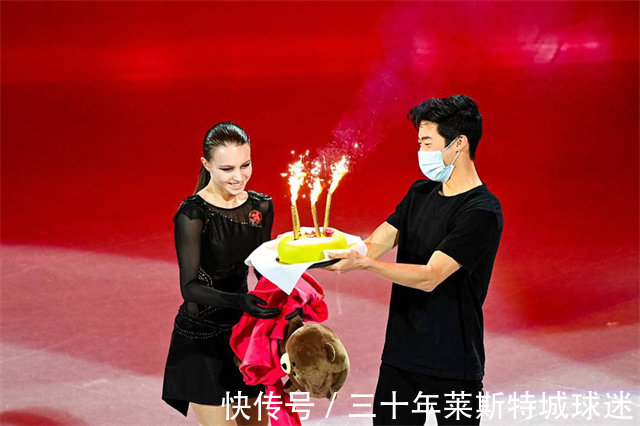 美国|美国人为陈巍送惊喜!陈巍感谢北京妈妈帮他夺金:没她就没我今天