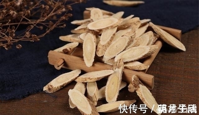 排毒养颜|枸杞加1物泡水喝,坚持连喝7天,滋补肝肾,排毒又养颜