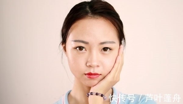 打脸 “啪啪”打脸的护肤法靠谱吗?真的能促进皮肤吸收?告诉你真相