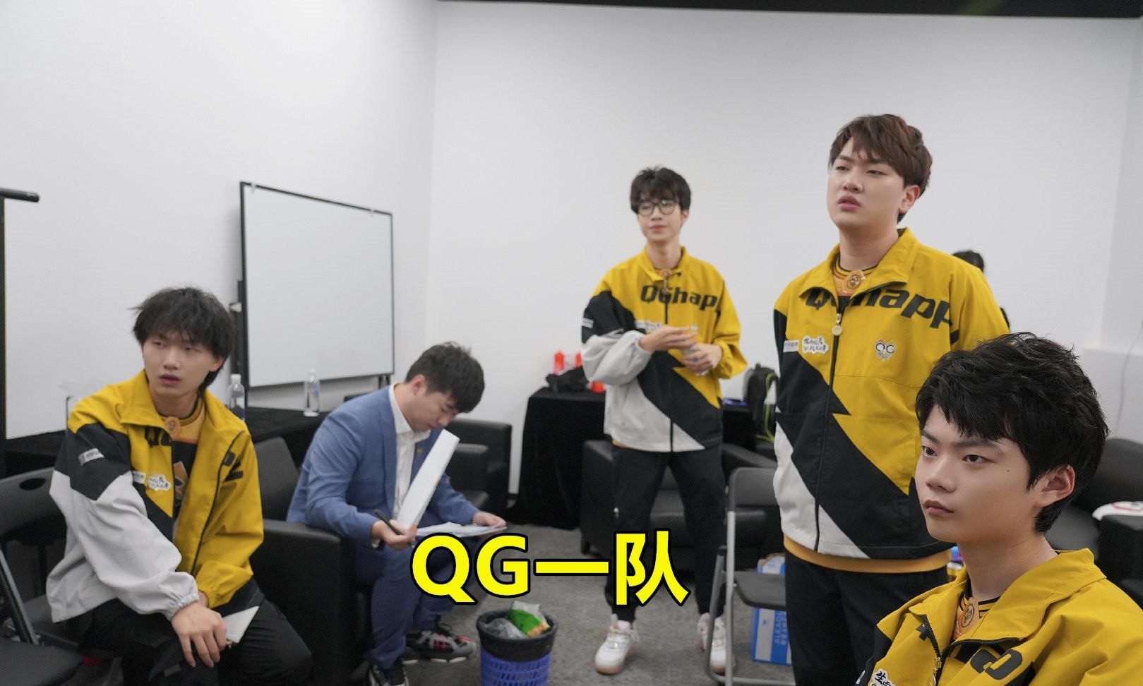 教练|QG.bao“被”生病并下课！1队做活动，2队打比赛，KPL独此一家！