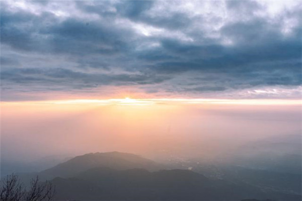 孩子|以下几个点出生的孩子,天生含着金钥匙,一家人都有福气