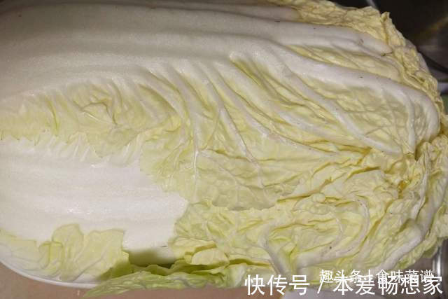 瓶子|每年冬天我都这样腌酸菜,不发霉不怕烂,金黄酸爽,放一年都不坏