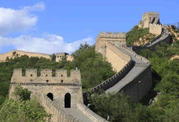  故宫瓦顶|专家说故宫顶看不到鸟屎是因为鸟无法站在上面，网友直接送上照片