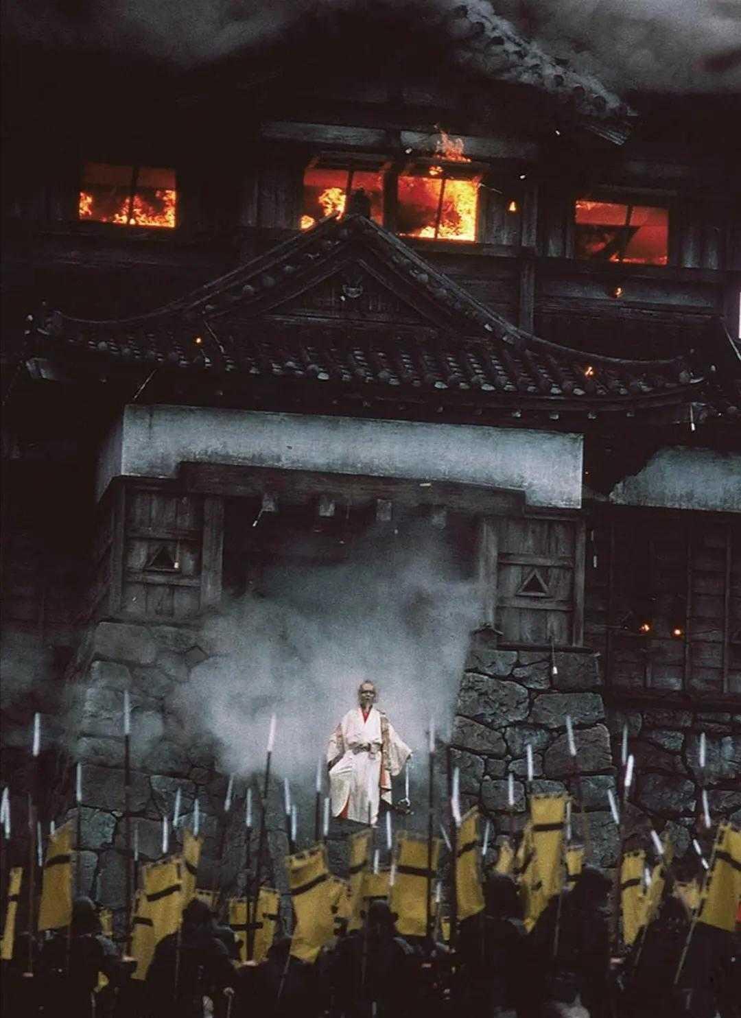 和田惠美的戏服设计:五色定江山,一袭衣袂