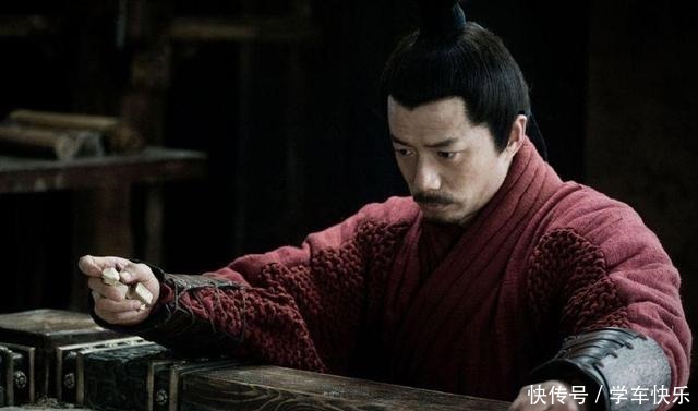 执意|刘邦为何执意要杀韩信因为刘邦知道了韩信身上的一个秘密!