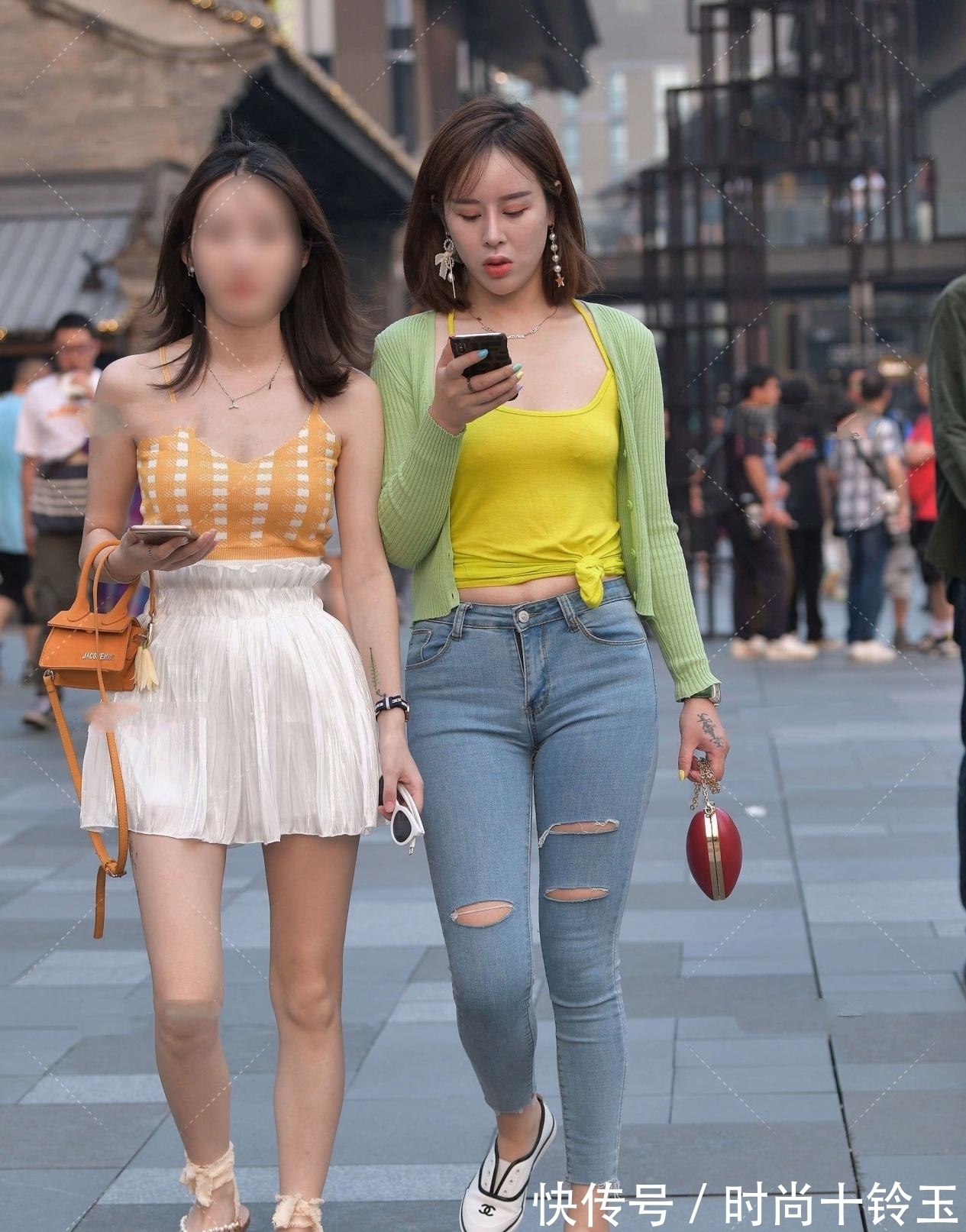 开衫 亮黄色背心搭配牛油果绿色小开衫,大胆复古,演绎别样风情