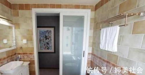 浴霸|别傻傻的在卫生间装平开门了,有钱人都流行装这种,后悔知道太晚