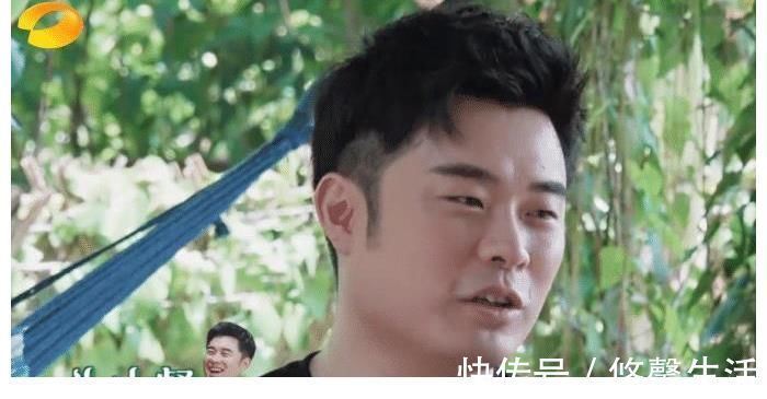 张艺兴和陈赫面对深夜小龙虾,表现大不同,张艺兴自律的让人吃惊