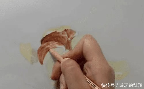 小哥|美术生用铅笔挑战画桔子，成品以假乱真让人叹服：别拿真桔子骗我