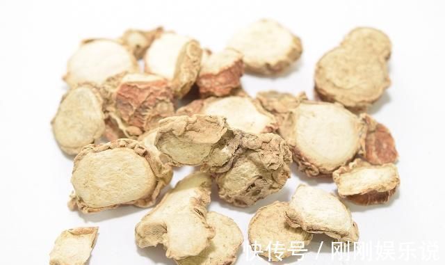 宿便|干姜加一物，被称为“头号泻药”，排出黑臭宿便，便秘口臭都消失