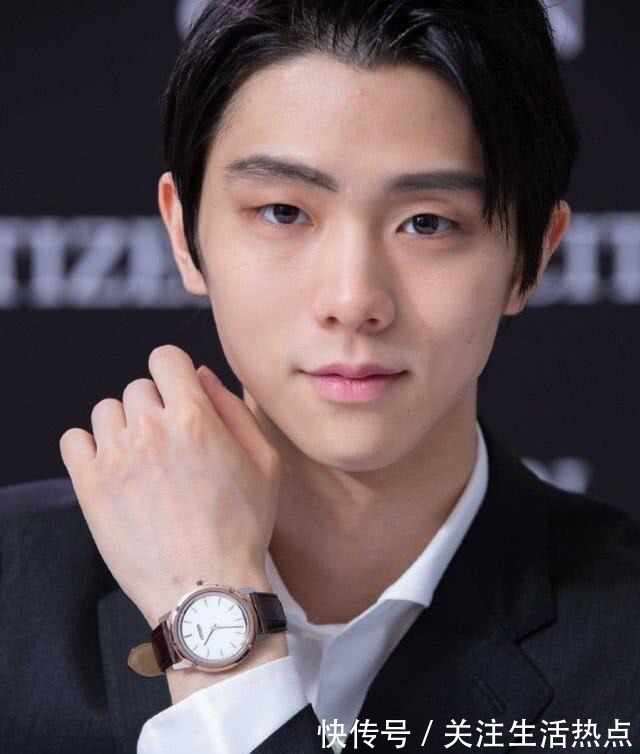 发际线 26岁羽生结弦换的发型告诉我们“心形脸的男士放弃刘海更英气”!