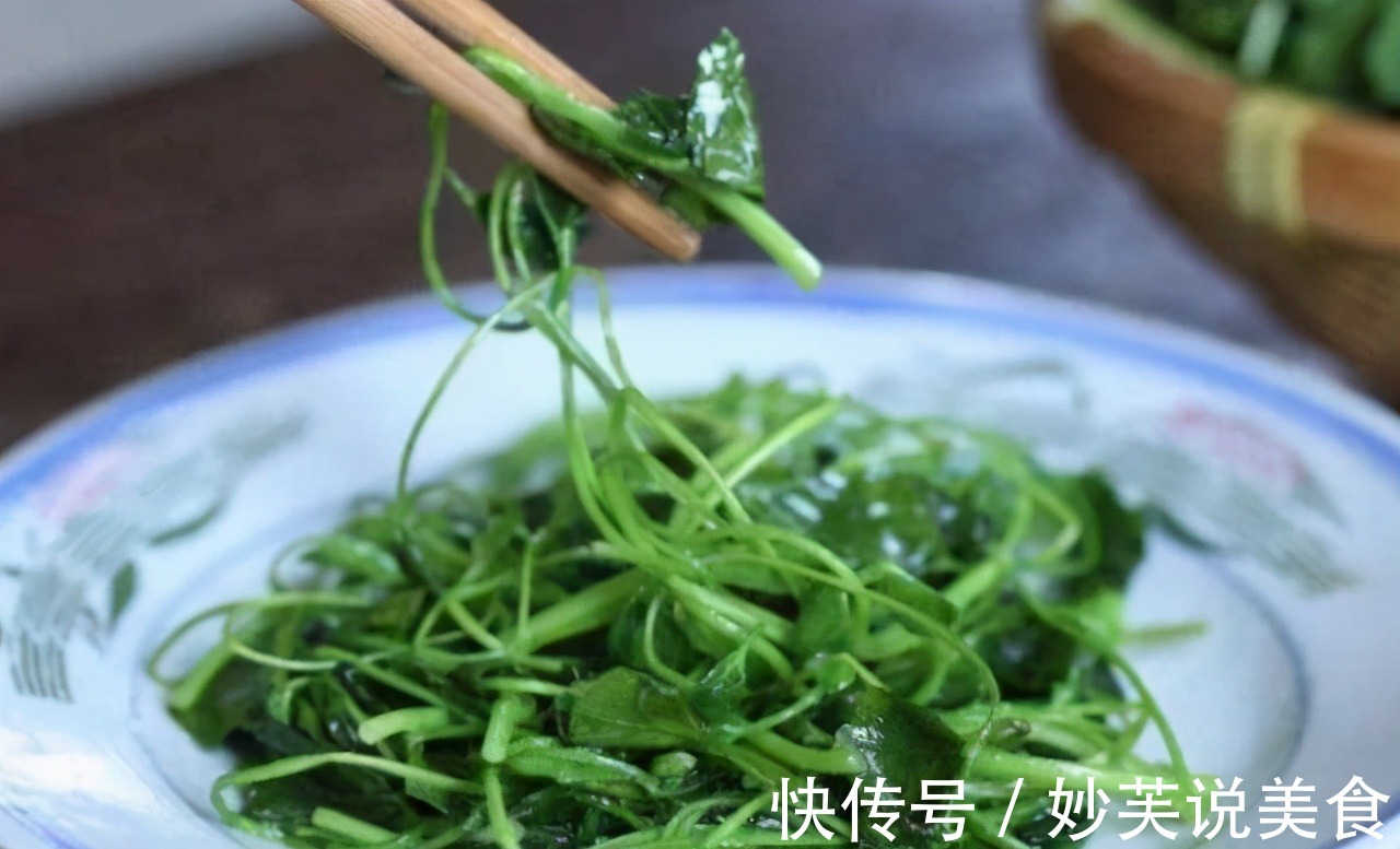 补水|女人爱美适合常吃3种食物，补水润肤，排毒抗衰，肌肤水嫩又光滑