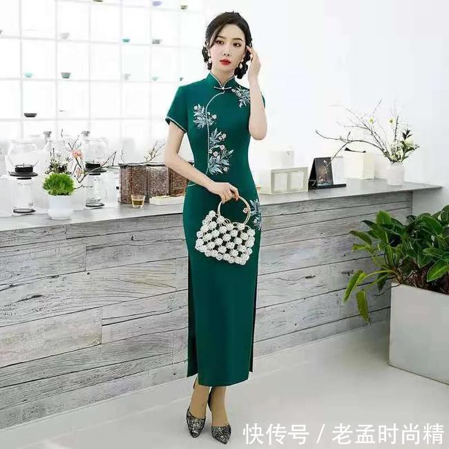 旗袍|夏季穿这几个颜色的改良旗袍，超减龄，不但时尚又优雅气质无暇！