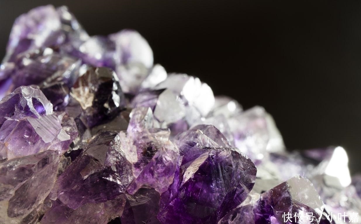 还原性 地球是碳基生命的天堂,而宇宙更适合硅基生命,硅基生命什么样