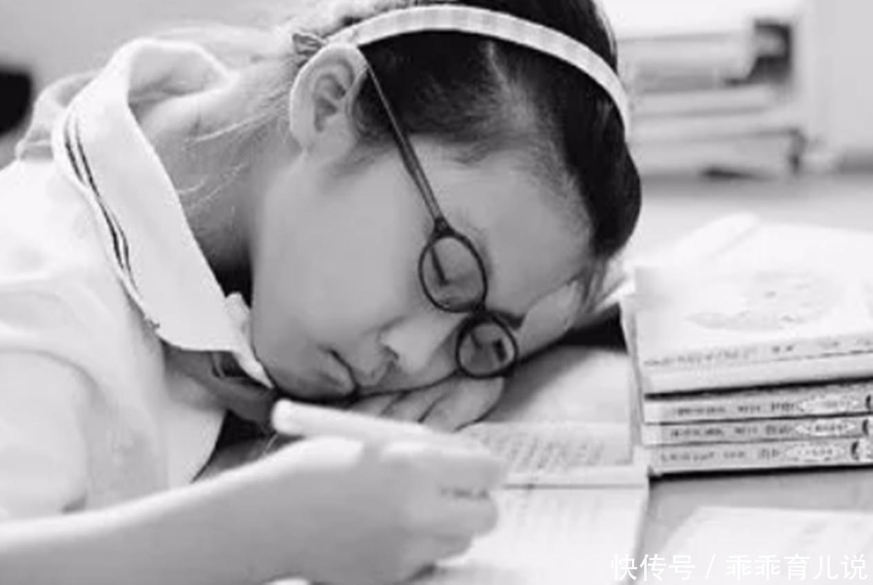 孩子大脑|科学证实:六种“坏习惯”是孩子变笨的潜在因素,不少家长默许了