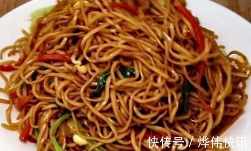 炒面|教你在家做炒面，几步就上桌，劲道又爽滑，一家老少都爱吃