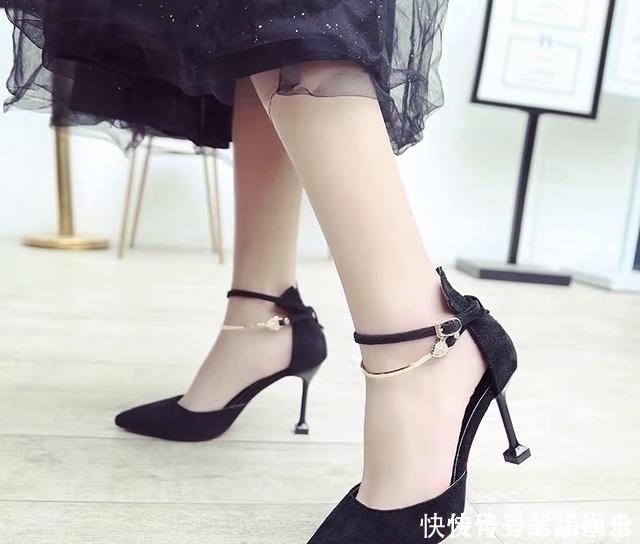 细跟凉鞋 今夏约会穿这几双细跟凉鞋,精致高级又百搭,轻松俘获男神心