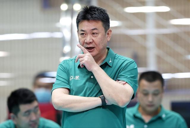 郎平|4大教練展開激烈競爭！女排新主帥人選風云再起，安家杰失去優(yōu)勢