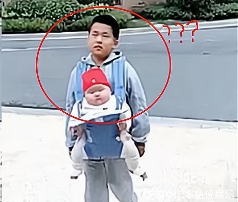 二胎政策|相差20岁的兄妹逛超市,妹妹不停买,哥哥蹲地诉苦留点老婆本