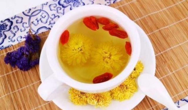 抗氧化物|泡枸杞时加一宝,连喝7天,排出体内湿气,肝肾也会越来越健康