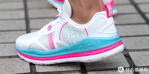 远征者 百元售价千元脚感!这3款国产跑鞋揭开了阿迪耐克的“遮羞布”