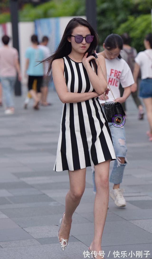 长身 连衣裙遮肉的穿搭秘籍,值得借鉴和尝试,优雅浪漫