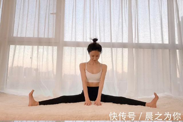 髋部|“韩国最美警花”金瑞熙,马甲线精致,苹果臀吸睛,40岁惊艳依旧