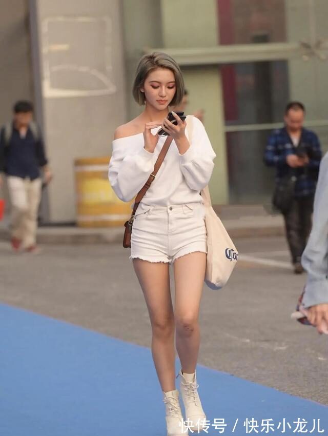 棕色 时尚简洁的打底裤，个性混搭让人一见倾心，非常好看