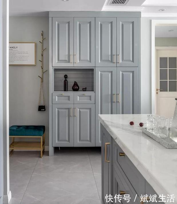 金属|参观表姐128㎡新房,头次见这么浪漫的轻奢风,一进门就被迷住!