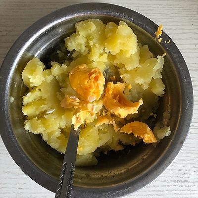 芝士咸蛋黄土豆泥沙拉