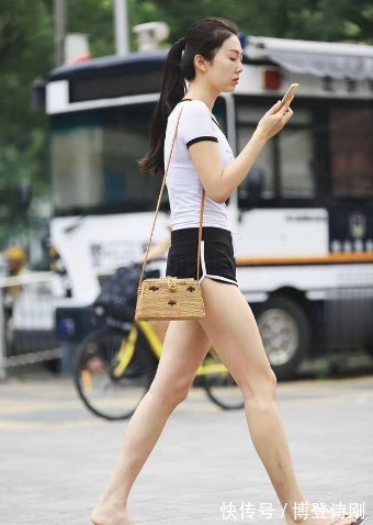 姑娘|假日的姑娘匆匆忙忙,这么“急”不知道要去哪