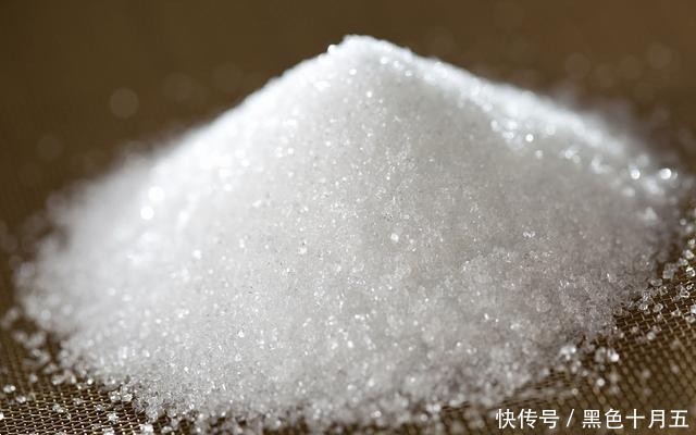 减少|肝不舒服,建议减少“3白”的食用,大量食用可能对肝脏不好