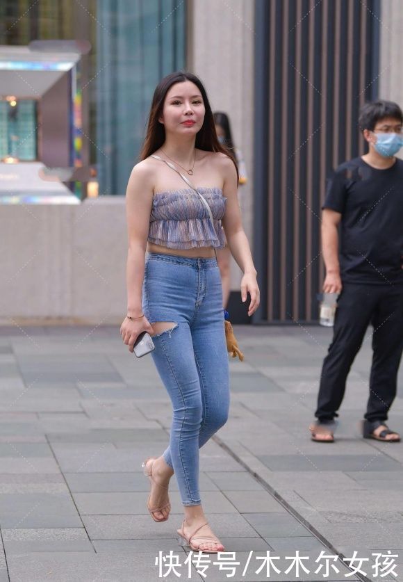 裹胸衫|会穿搭就是美，欧根纱裹胸衫配牛仔裤，简约时尚又显夏日清新靓丽