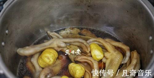 口感|鸭掌这样做太香了，口感嫩滑香醇，一次一盘也不够吃，实在解馋