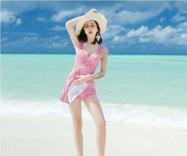 小姐姐|比基尼泳衣小姐姐,表现靓丽的身姿,好看时尚又性感