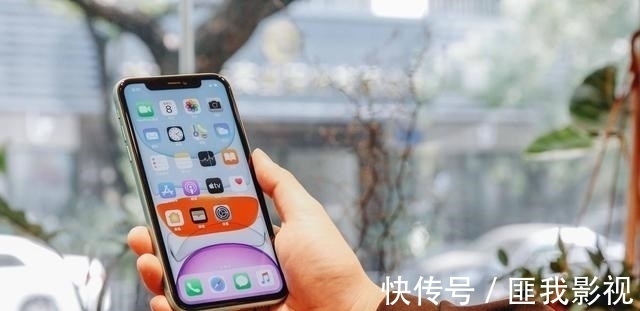 m要说再见了，iPhone 11！256G调价近2000，香味十足