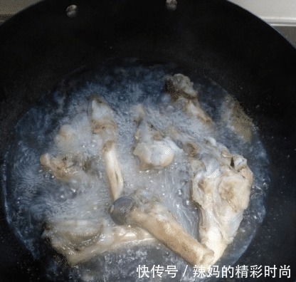 调料|炖羊肉,要放什么调料很多人不知道,随便乱加,羊肉都不鲜了