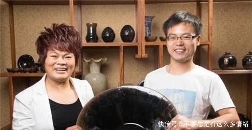 日本专家鉴出国宝,价值2500万,中国大妈这是我做的,只卖80块