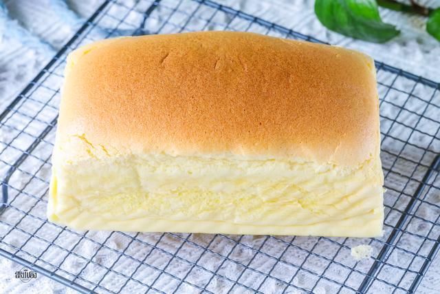 蛋黄|网红抖臀蛋糕,用手轻碰就一直抖个不停,迫不及待咬下一口,真香