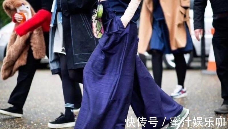 饱和度|阔腿裤不等于肥大，4个穿搭禁忌要避开，避免尴尬还显腿长