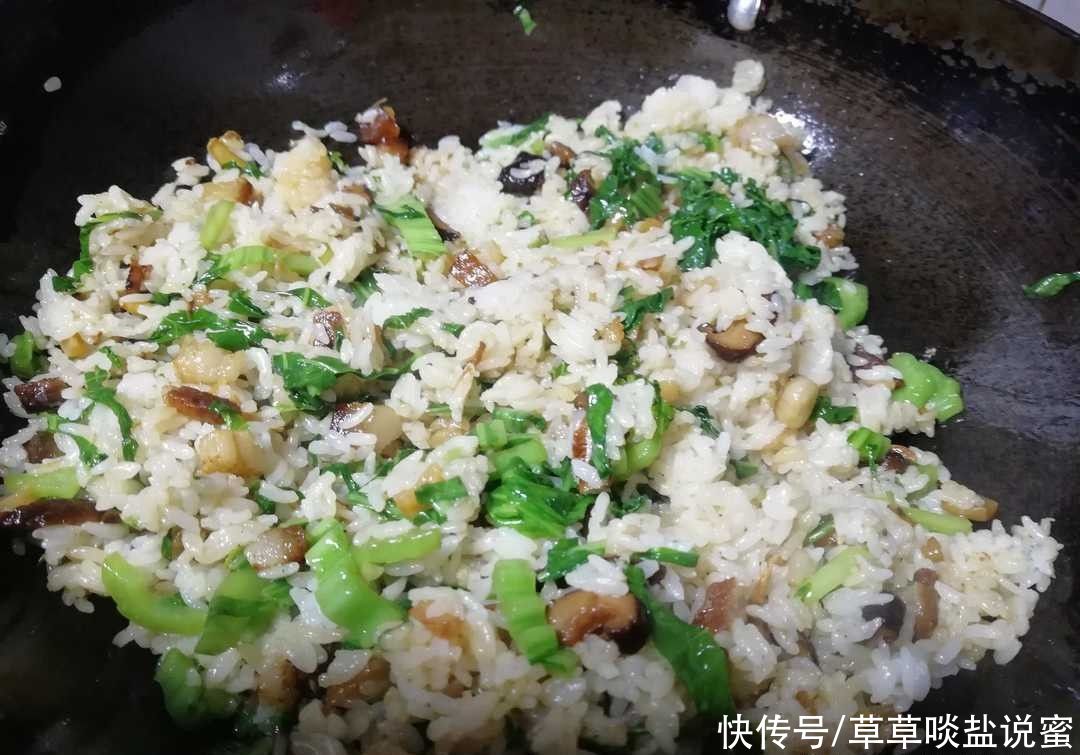  好吃|越是寒冷，芥菜越好吃，芥菜炒饭，冬季应时美味