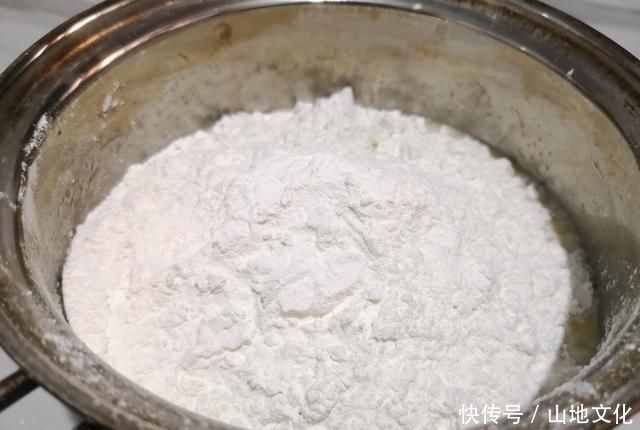 雪媚娘皮|夏天最受欢迎的甜品，软糯香甜，1小时卖出200个，在家也能做